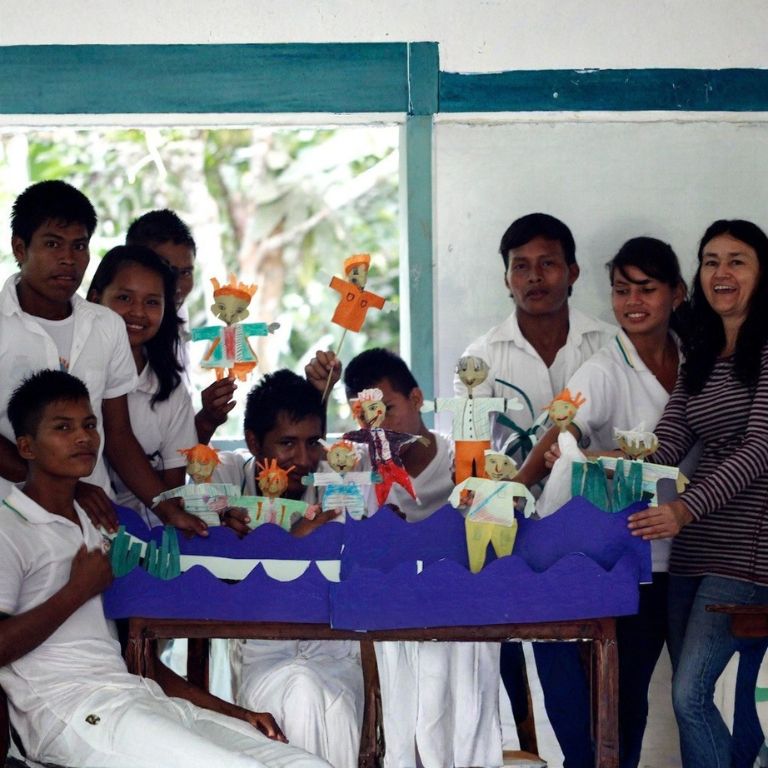 Taller de títeres en comunidades diversas - Lucila Chica fomentando la cultura y el arte.