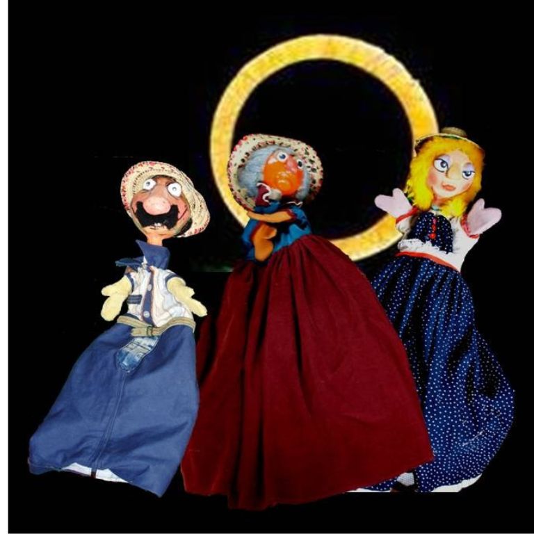 Títeres campesinos obra Eclipsados - Teatro de la Fundación Lucila Chica