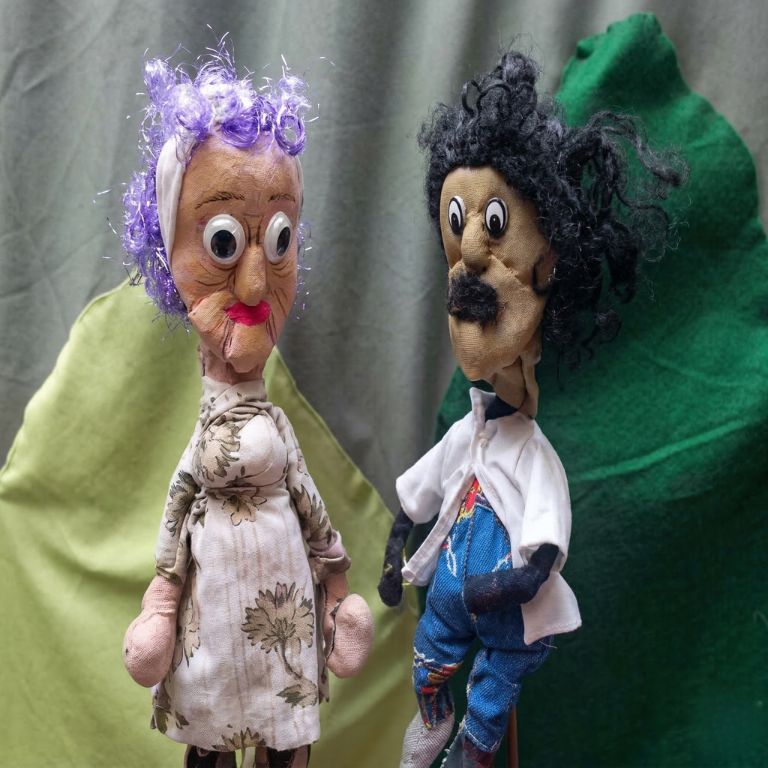 Primer plano de personajes de la obra El Secreto - Títeres de varilla Fundación Lucila Chica